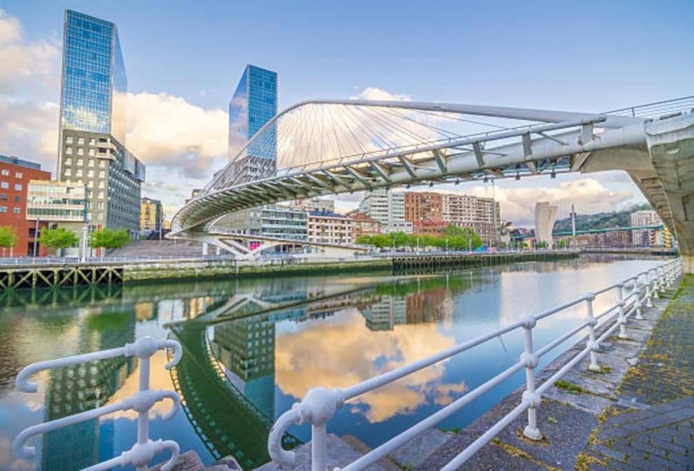 Basurto'S Urban Apartment Bilbao Exterior photo